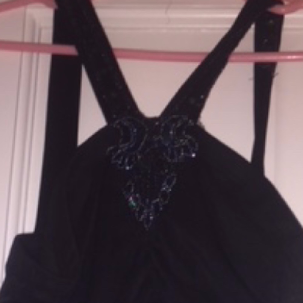 Black Ruffle Like Dress - Picture 4 of 4